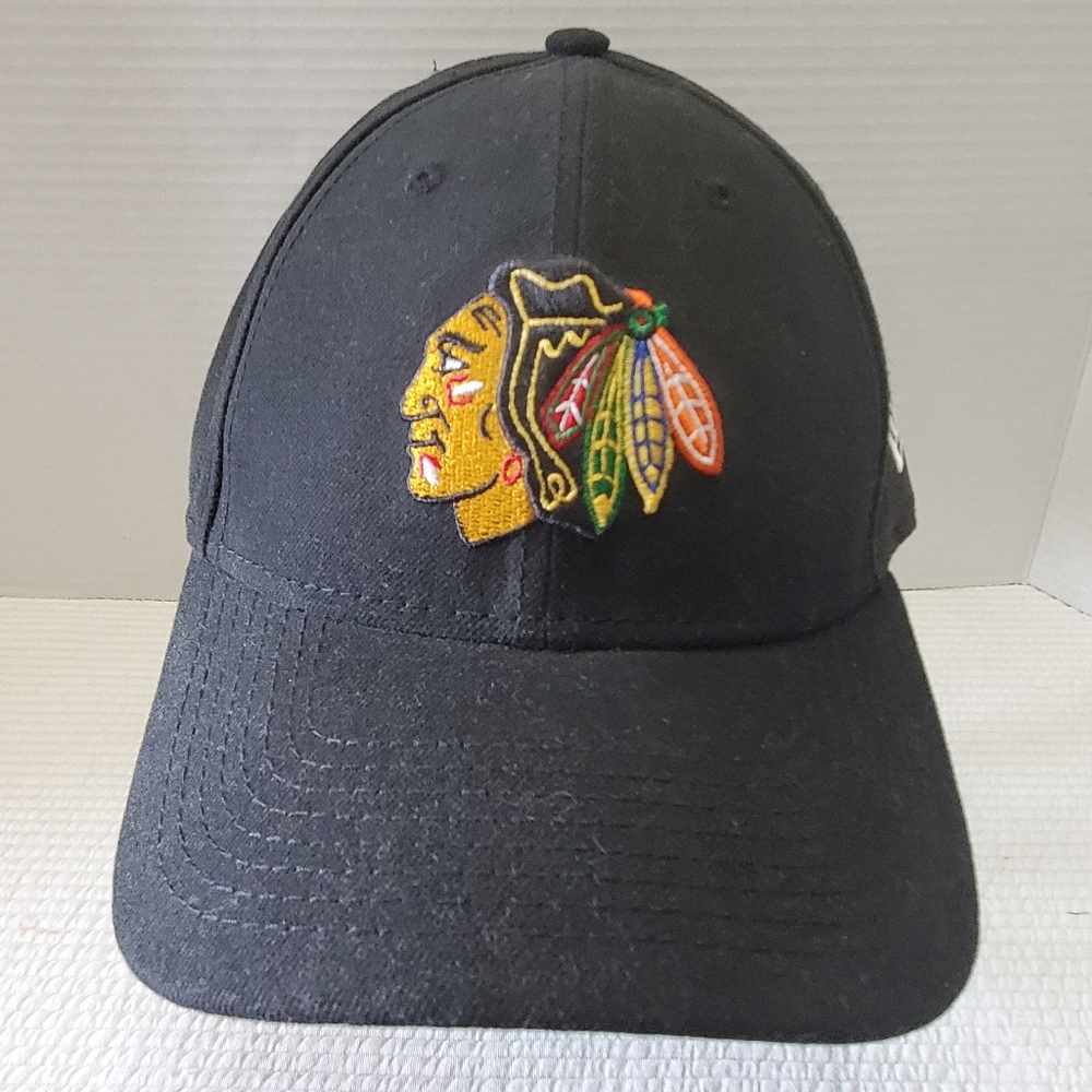 Chicago Black Hawks NHL New Era 9Forty Baseball Strapback Hat Cap Black